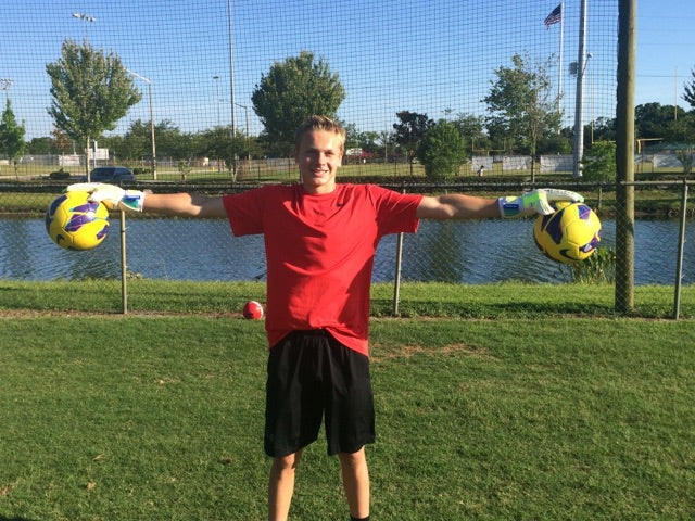 goalkeeper glove grip