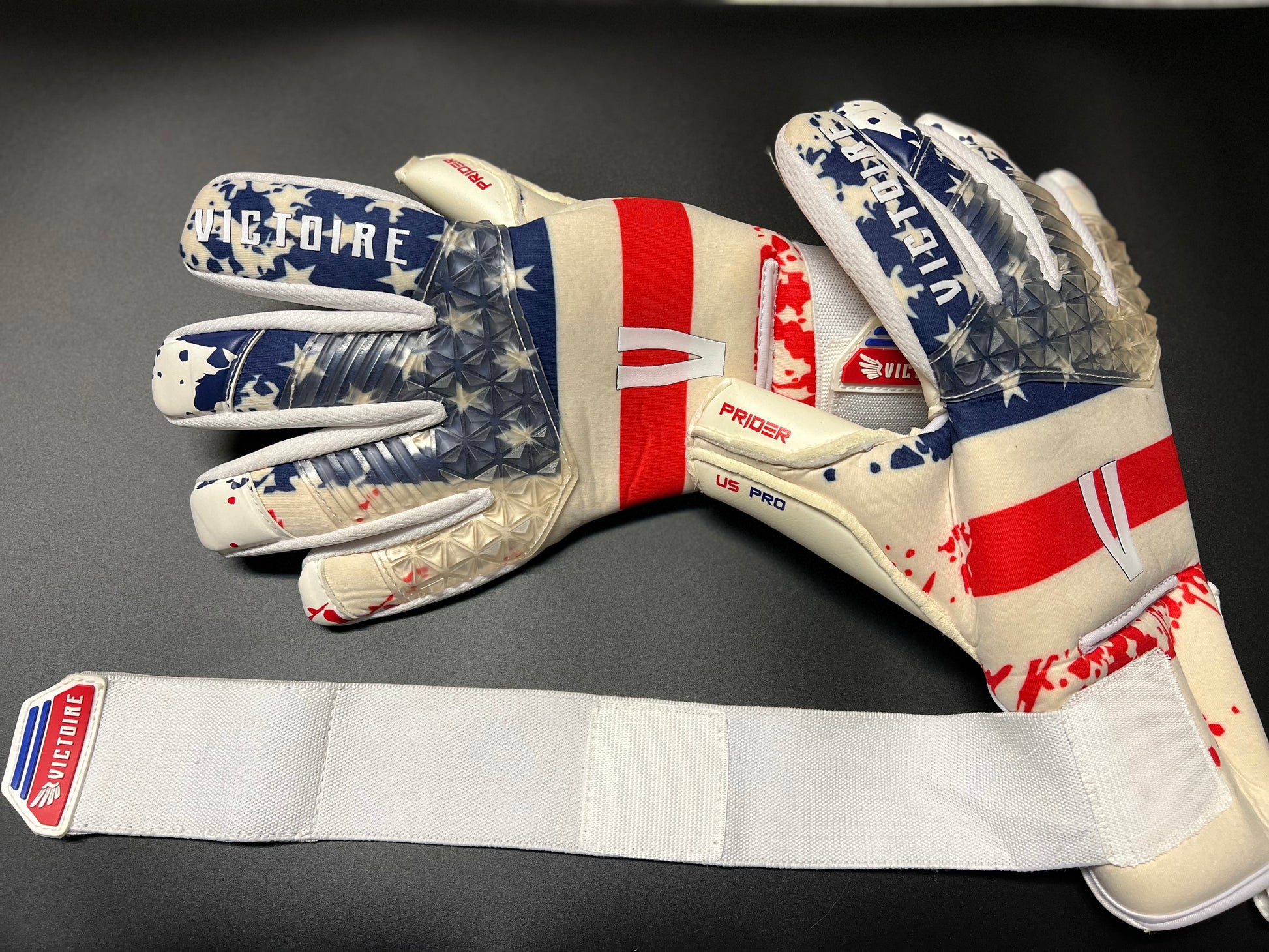 Gants de gardiens SP FÚTBOL VALOR 99 ICONIC PROTECT 2022 - Bdg Gants de gardiens SP FÚTBOL VALOR 99 ICONIC PROTECT 2022 - Bdg