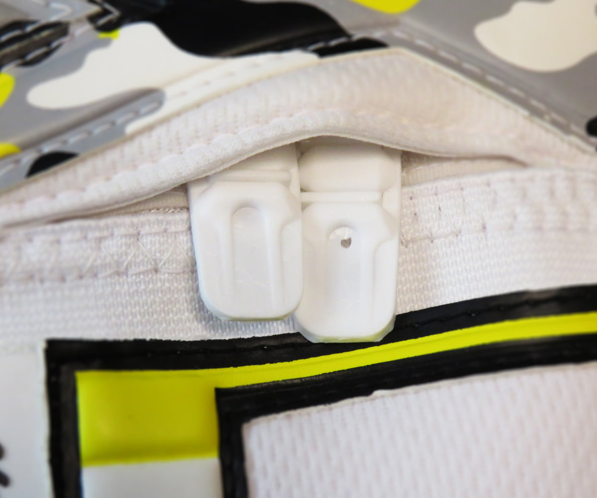 goalkeeper gloves with removable fingersaves